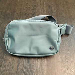 Lululemon Everywhere Belt Bag